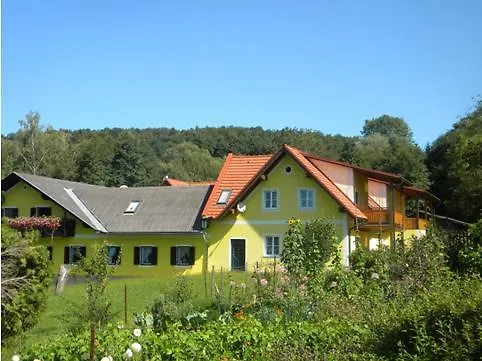 Bed and breakfast Krump Bad Waltersdorf