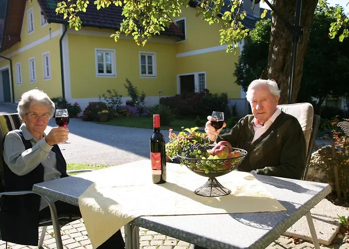 Fruehstueckspension Krump 住宿加早餐酒店